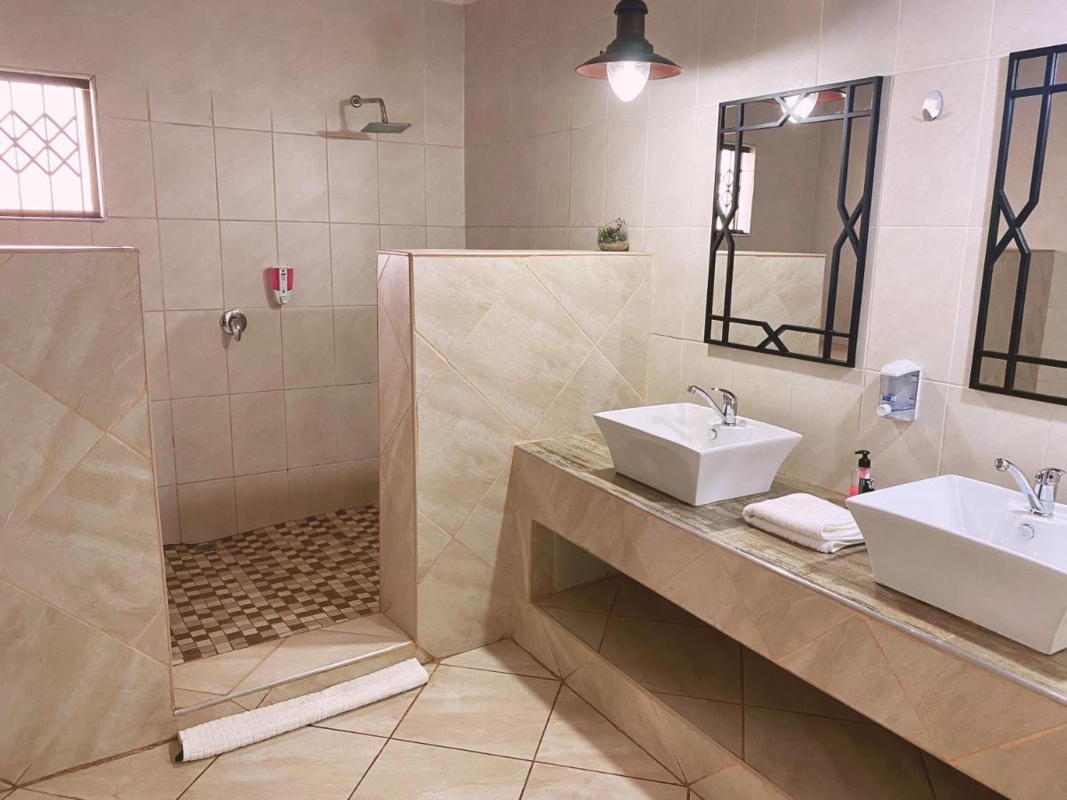 The Wilds Lodge Kuruman Buitenkant foto