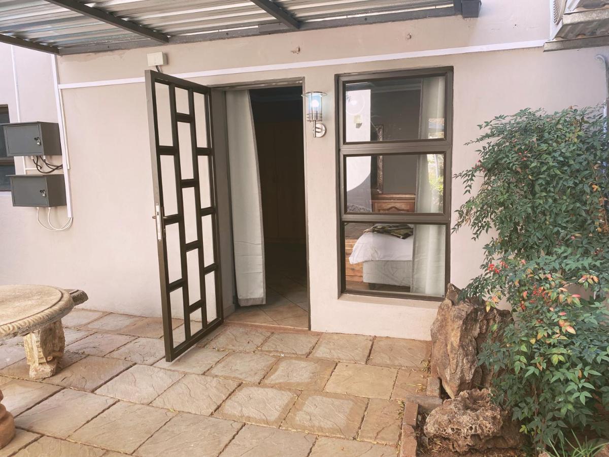 The Wilds Lodge Kuruman Buitenkant foto