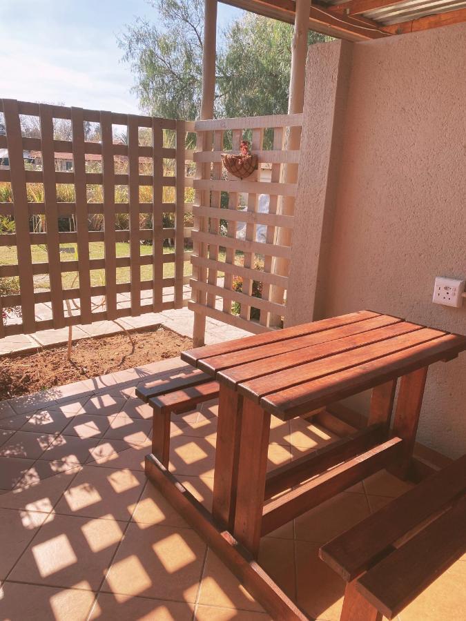 The Wilds Lodge Kuruman Buitenkant foto
